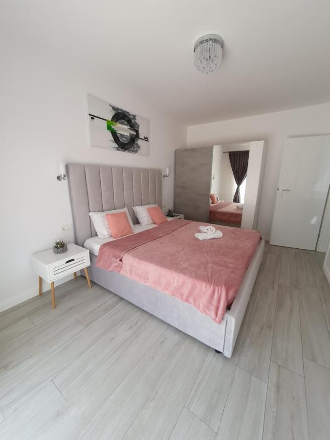 Ale House Apartment Oradea Ngoại thất bức ảnh